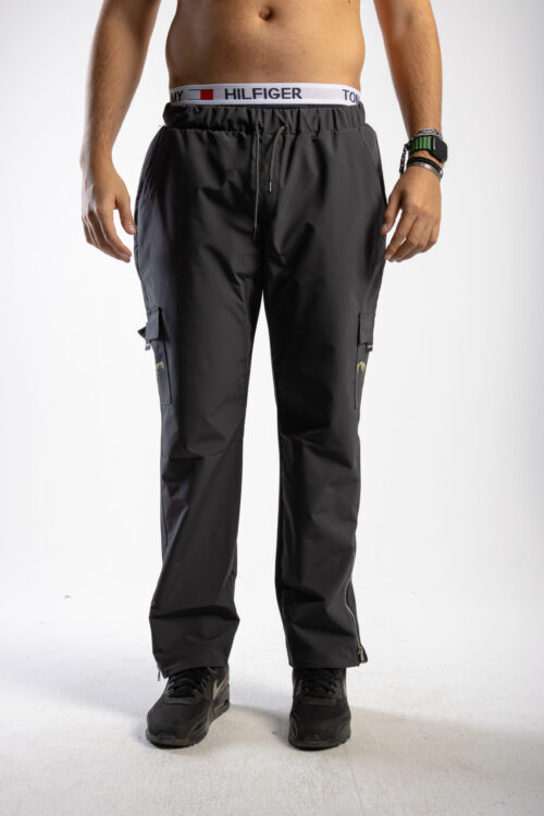 TWO-POCKET HAND CARGO PANT – JET BLACK